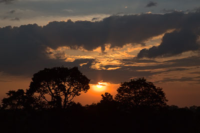 Sonnenuntergang (Angkor, Kambodscha)