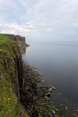 Isle of Skye: Kilt Rock (im Vordergrund Mealt Falls)