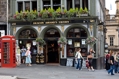 Edinburgh: Deacon Brodie's Tavern